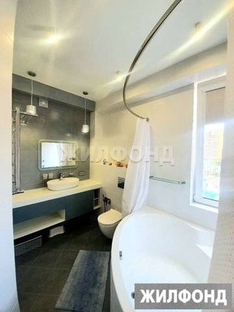 
   Продам 3-комнатную, 60 м², Гастелло ул, 28к1

. Фото 12.