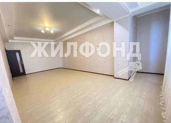 
   Продам 3-комнатную, 131.6 м², Туапсинская ул, 9/2

. Фото 5.