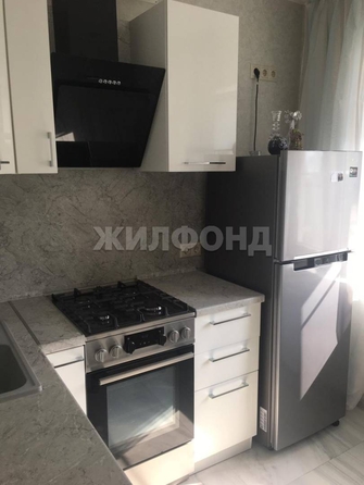 
   Продам 1-комнатную, 36 м², Железобетон снт, 6

. Фото 4.
