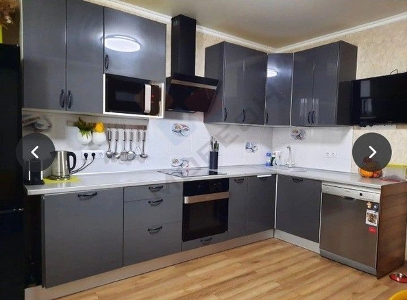 
   Продам 3-комнатную, 80 м², Героя Яцкова И.В. ул, 12

. Фото 1.