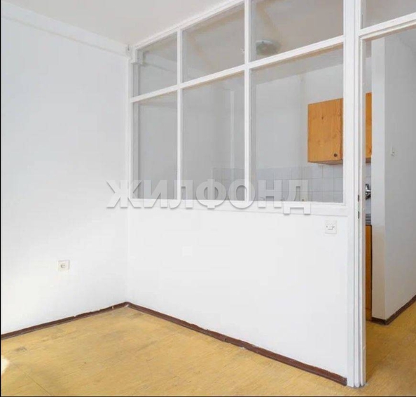 
   Продам 2-комнатную, 28 м², Дагомысская ул, 19

. Фото 2.