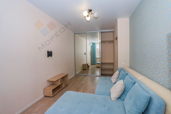 
   Продам 1-комнатную, 32 м², Героя Яцкова И.В. ул, 1/10

. Фото 2.