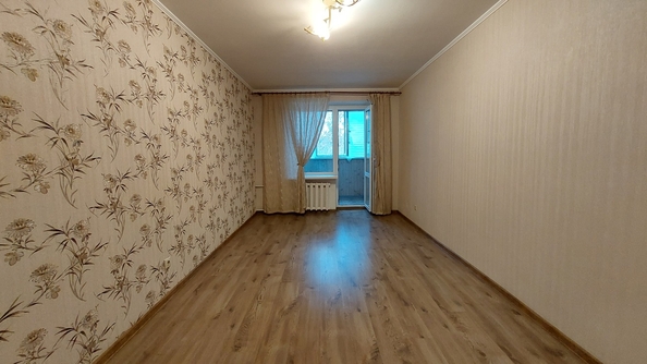 
   Продам 4-комнатную, 110 м², Астраханская ул, 77

. Фото 2.