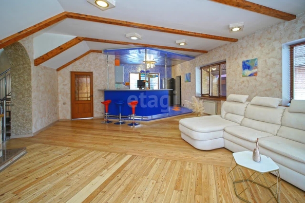 
   Продам дом, 256.9 м², Краснодар

. Фото 2.