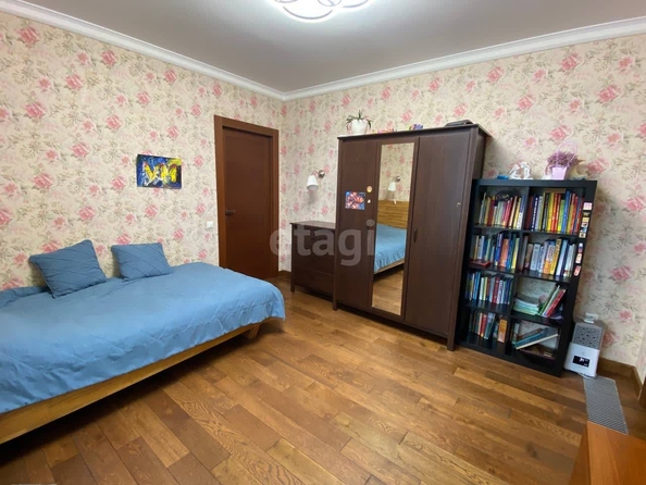 
   Продам 2-комнатную, 80 м², Кубанская Набережная ул, 31/1

. Фото 5.