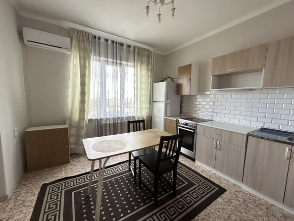 
   Продам 2-комнатную, 61.4 м², Харьковская ул, 77/1

. Фото 2.