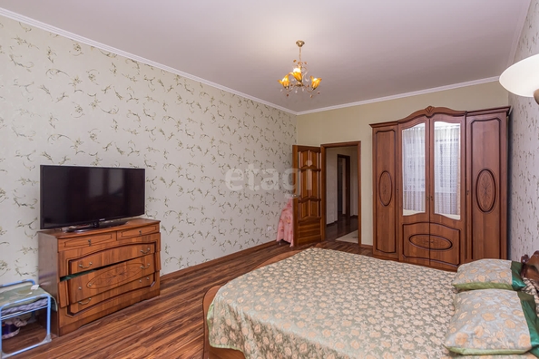 
   Продам 2-комнатную, 77.2 м², Минская ул, 122  3

. Фото 2.