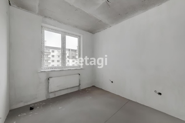 
   Продам 1-комнатную, 35.8 м², Заполярная ул, 39/6

. Фото 2.