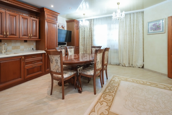 
   Продам 3-комнатную, 88.4 м², Кубанская Набережная ул, 31/1

. Фото 7.