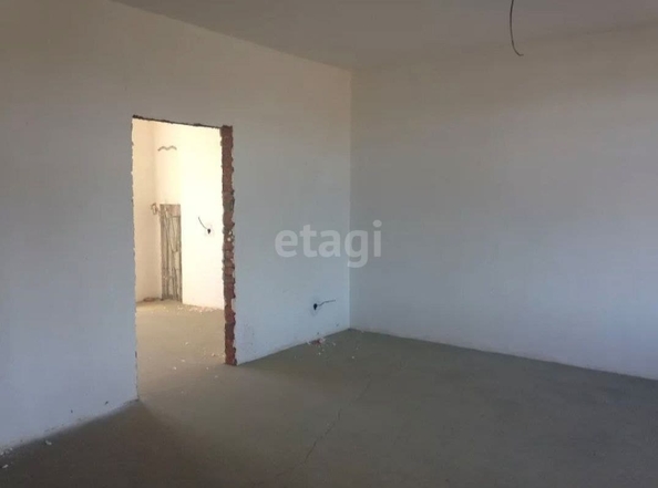 
   Продам 3-комнатную, 75.4 м², Стахановская ул, 1/5  4

. Фото 3.