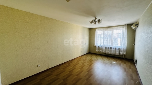 
   Продам 2-комнатную, 65.8 м², Черкасская ул, 58

. Фото 4.