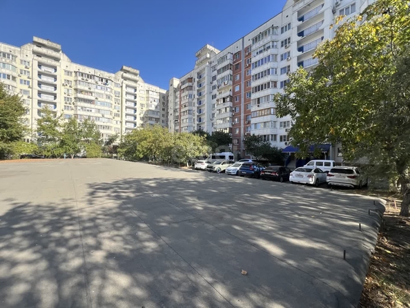 
   Продам 2-комнатную, 76.8 м², Рождественская Набережная ул, 9

. Фото 23.