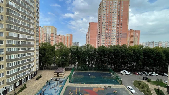 
   Продам 2-комнатную, 65.3 м², Домбайская ул, 55/4

. Фото 12.