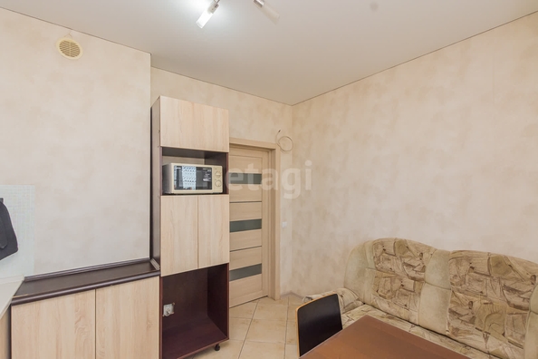 
   Продам 1-комнатную, 38 м², Сергея Есенина ул, 100

. Фото 7.