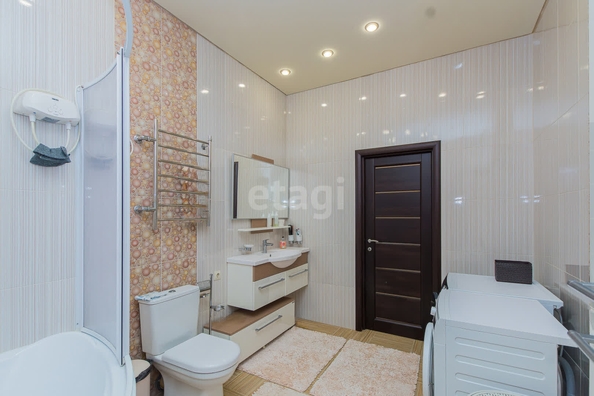 
   Продам 3-комнатную, 132.5 м², Кубанская Набережная ул, 37

. Фото 16.