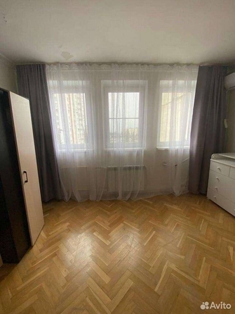 
   Продам 1-комнатную, 38 м², Абрикосовая ул, 19

. Фото 11.