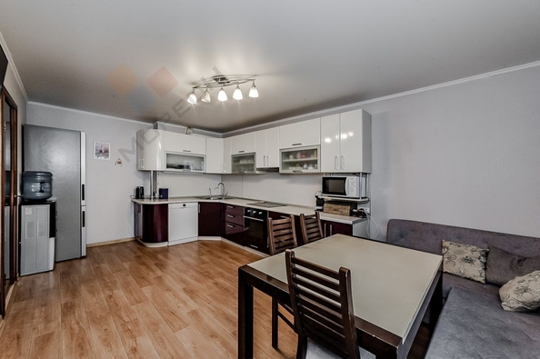 
   Продам 3-комнатную, 78.7 м², 2-я Целиноградская ул, 11

. Фото 1.