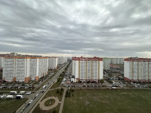 
   Продам 2-комнатную, 56 м², Черкасская ул, 58/2

. Фото 14.