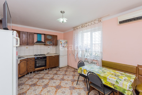 
   Продам дом, 240 м², Краснодар

. Фото 15.