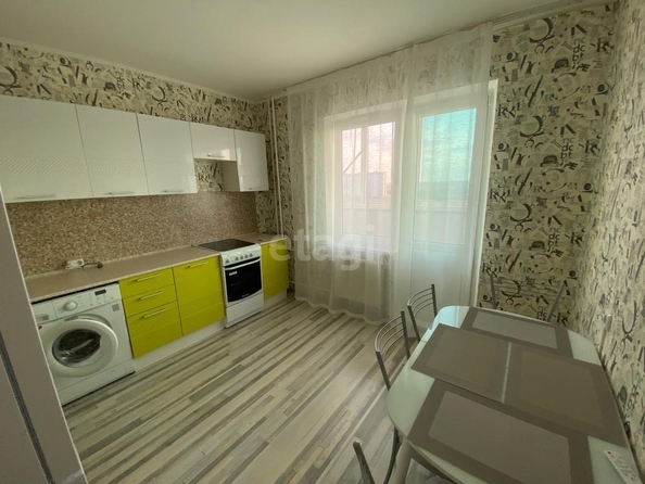 
  Сдам в аренду 1-комнатную квартиру, 37 м², Краснодар

. Фото 1.