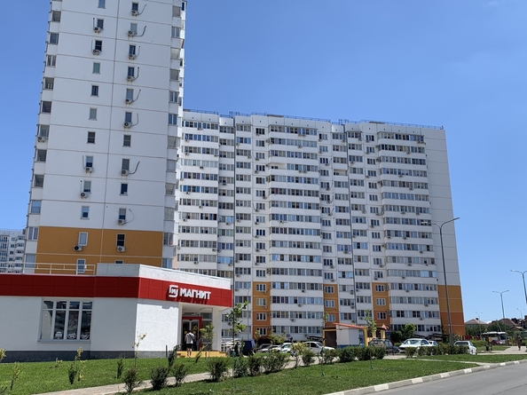 
   Продам 2-комнатную, 64 м², Ленина ул, 233

. Фото 4.