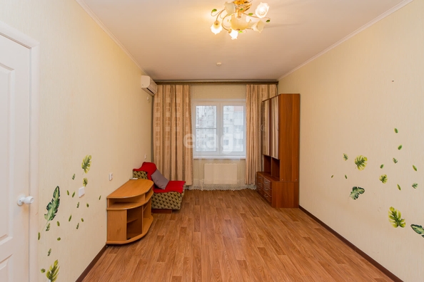 
   Продам 1-комнатную, 37 м², Валерия Гассия ул, 4/7к3

. Фото 5.