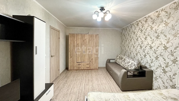 
   Продам 1-комнатную, 37.5 м², Кружевная ул, 14

. Фото 2.