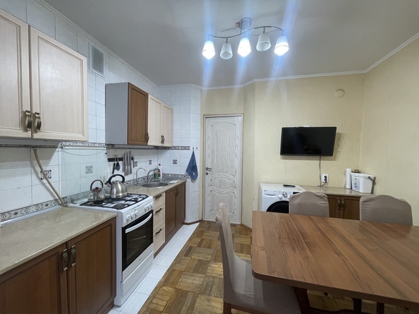 
   Продам 3-комнатную, 84 м², Ленина ул, 193

. Фото 17.