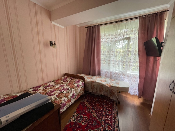 
   Продам 2-комнатную, 42 м², Анапская ул, 3/11

. Фото 2.