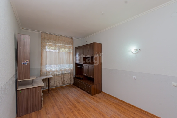 
   Продам 2-комнатную, 54.7 м², Спокойная ул, 1/5

. Фото 4.