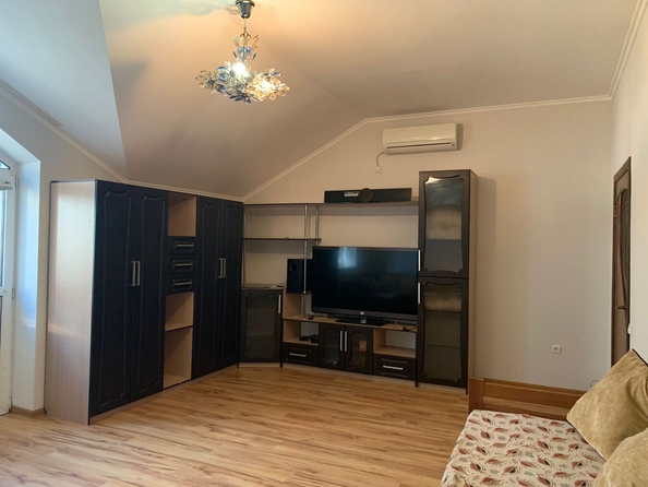 
   Продам 2-комнатную, 83 м², Горького ул, 12

. Фото 6.