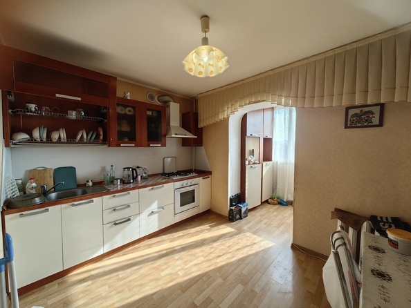 
   Продам 4-комнатную, 90 м², Крымская ул, 190

. Фото 1.