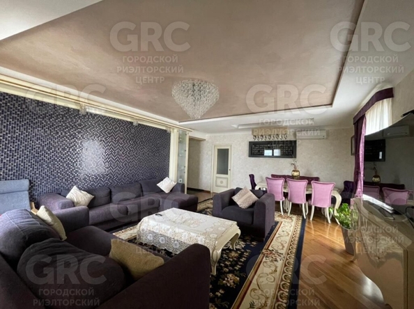 
   Продам 3-комнатную, 140 м², Роз ул, 6/6А

. Фото 1.