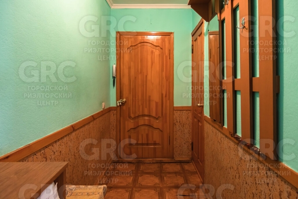 
   Продам 2-комнатную, 52 м², Труда ул, 10

. Фото 9.