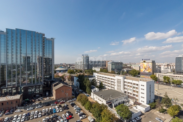 
   Продам 2-комнатную, 92.5 м², Красноармейская ул, 100

. Фото 3.