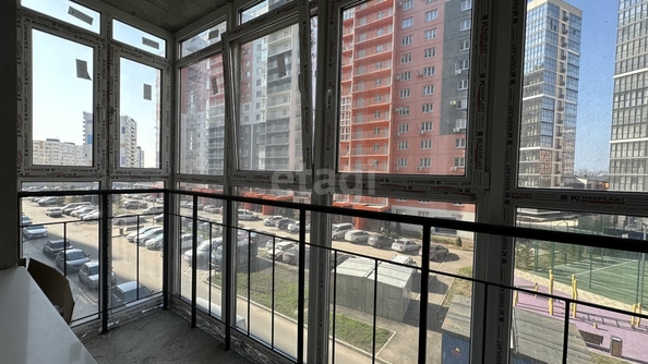 
   Продам 2-комнатную, 65 м², Западный Обход ул, 39/1  5

. Фото 11.