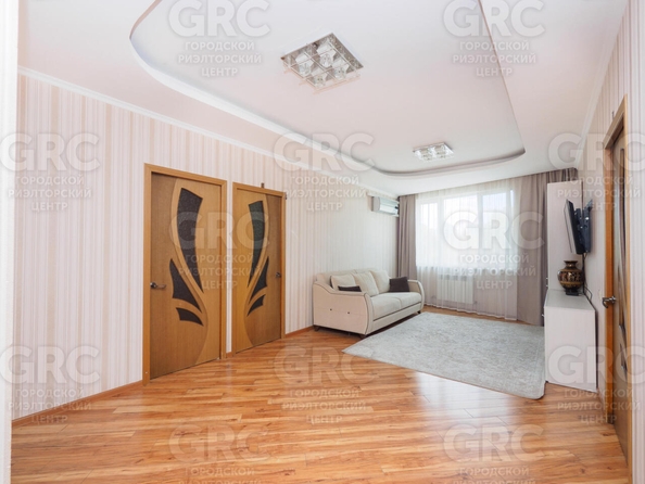 
   Продам 3-комнатную, 88 м², Юных Ленинцев ул, 10

. Фото 22.