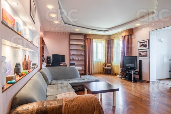 
   Продам 4-комнатную, 118.5 м², Виноградная ул, 15/1

. Фото 1.