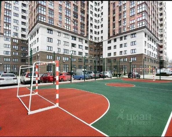 
   Продам 1-комнатную, 60 м², Толстого ул, 130к3

. Фото 12.