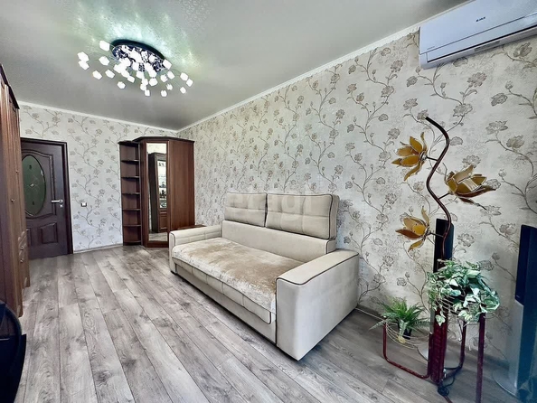 
   Продам 1-комнатную, 40.1 м², Домбайская ул, 61

. Фото 2.