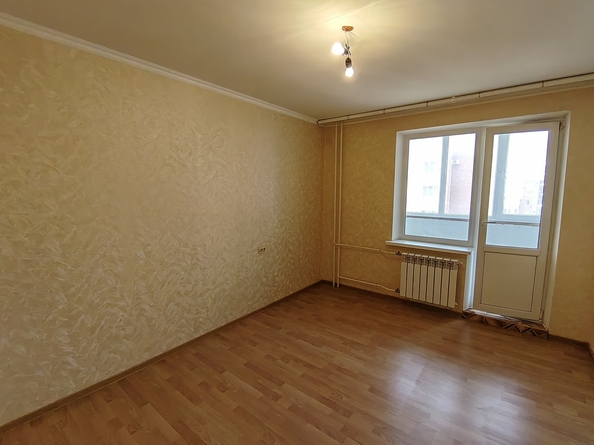 
   Продам 2-комнатную, 68 м², Владимирская ул, 140

. Фото 2.