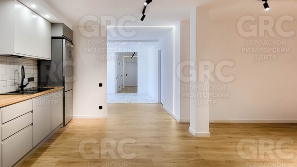 
   Продам 3-комнатный апартамент, 116 м², Севастопольская ул, 27б

. Фото 9.