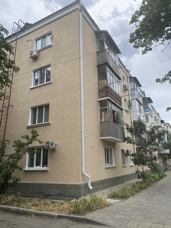 
   Продам 1-комнатную, 32 м², 40-летия Победы ул, 8

. Фото 1.