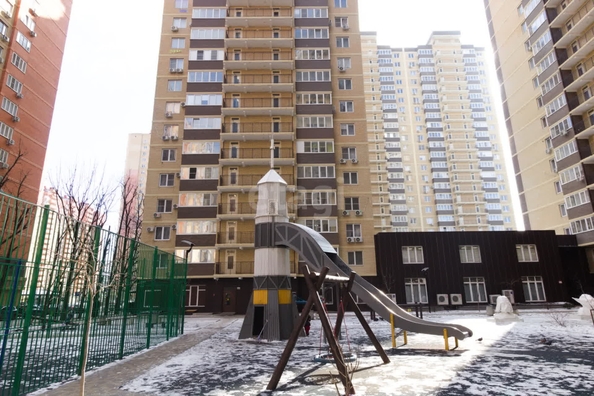 
   Продам 2-комнатную, 56.8 м², Домбайская ул, 55/1

. Фото 23.