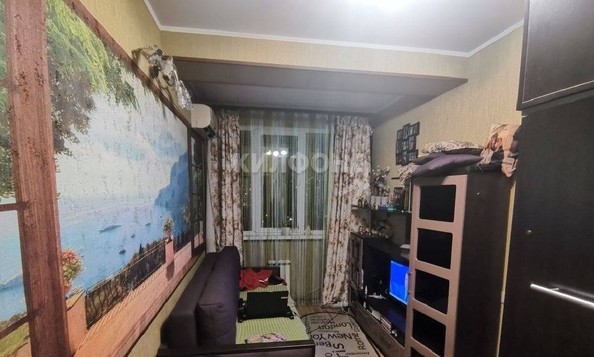 
   Продам 1-комнатную, 27 м², Макаренко ул, 8/6

. Фото 2.