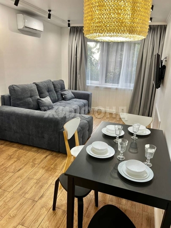 
   Продам 2-комнатную, 32 м², Железобетон снт, 3

. Фото 2.