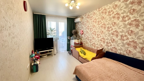 
   Продам 1-комнатную, 37.5 м², Сергея Есенина ул, 110/1

. Фото 1.