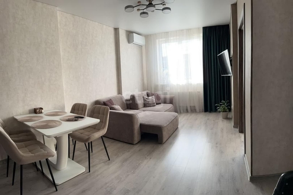 
   Продам 2-комнатную, 59.5 м², Цезаря Куникова ул, 24/2

. Фото 2.