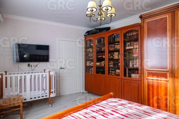 
   Продам 4-комнатную, 140 м², Ленина ул, 219/35

. Фото 16.