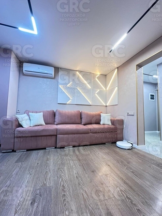 
   Продам 3-комнатную, 62 м², Просвещения ул, 81

. Фото 3.